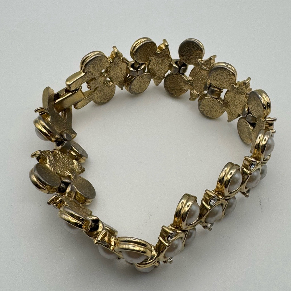 MONET Gold Tone Rhinestones Faux Pearls Link Bracelet - Picture 3 of 5